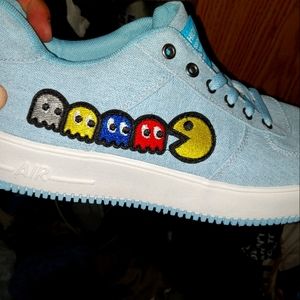 CUSTOM DESIGN SNEAKERS